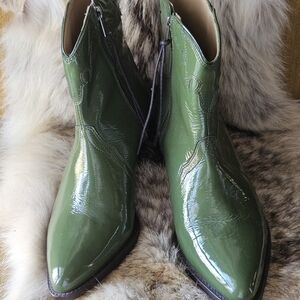 FP Movement by Free People Green Ankle Boots Patent LEATHER Size 8